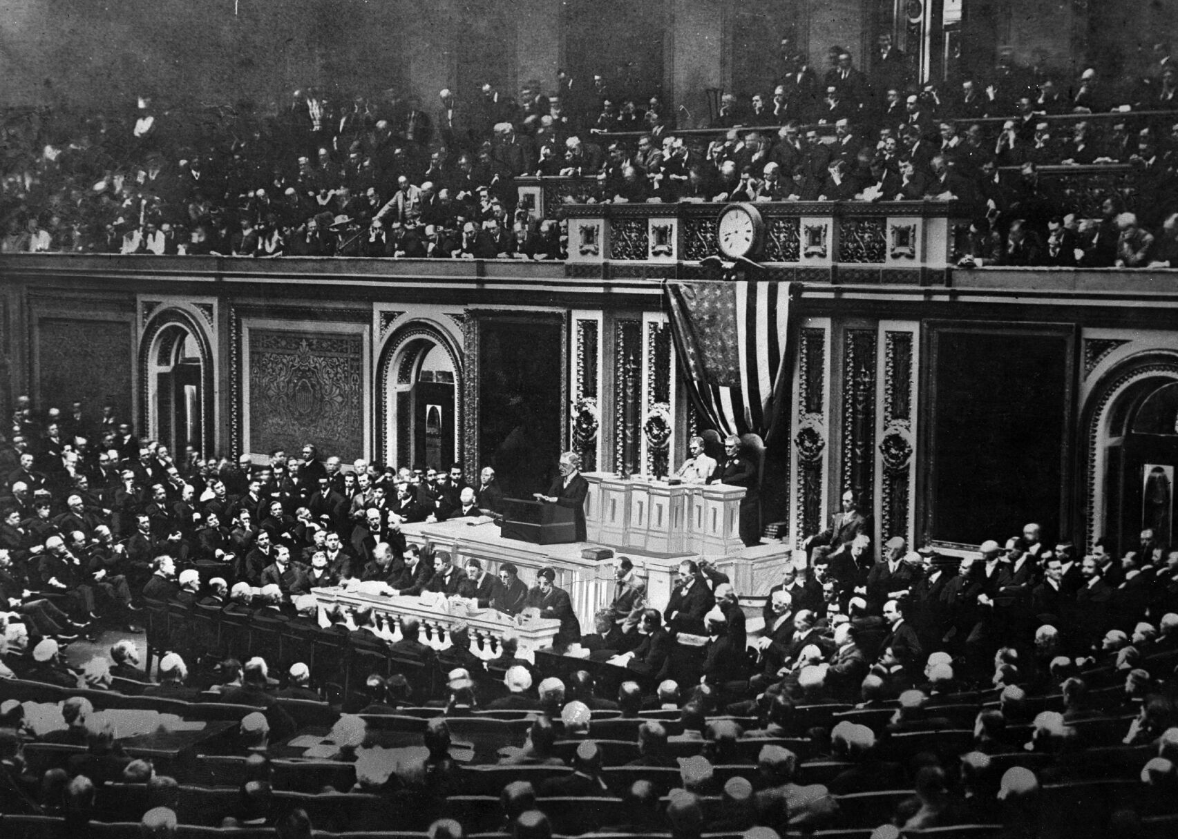 1921)